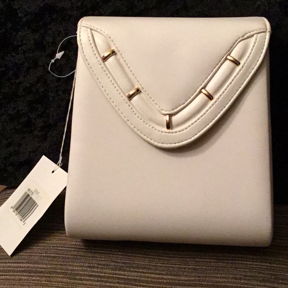 Andre beige purse
